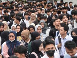 Ribuan Pencari Kerja Padati Job Fair Disnaker Ciamis di Kecamatan Cijeungjing