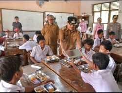 Wakil Wali Kota Banjar, Dr. H. Supriana, M.Pd Lakukan Monitoring Penyaluran Program MBG di Sejumlah Titik