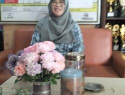 Kasek SDN1 Cibahayu. Ucapkan Terimakasih Atas Bantuan Rehab Ruang Kelas.