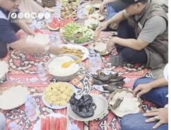 Syukuran Jalan Cibalong-Derah Meriah, Warga Tasikmalaya Gelar Ngaliwet dan Apresiasi Upaya Pembangunan