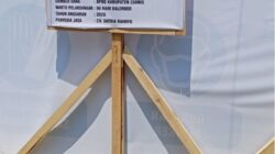 PEMBANGUNAN POS ALUN-ALUN CIAMIS MENUAI PERTANYAAN, PAPAN PROYEK DI AREA TERTUTUP