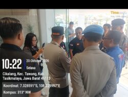 AKSI DEMO HIPSI DI DEPAN BANK MANDIRI: Sempat Chaos,Nasabah Prioritas Tuntut Pengembalian Sisa Dana Talang Rp6,85 Miliar